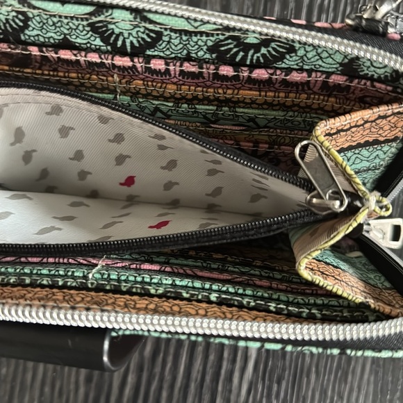 🍍 SAKROOTS LG Smartphone Wristlet Crossbody Pastel One World Wallet🍍 - Picture 5 of 6